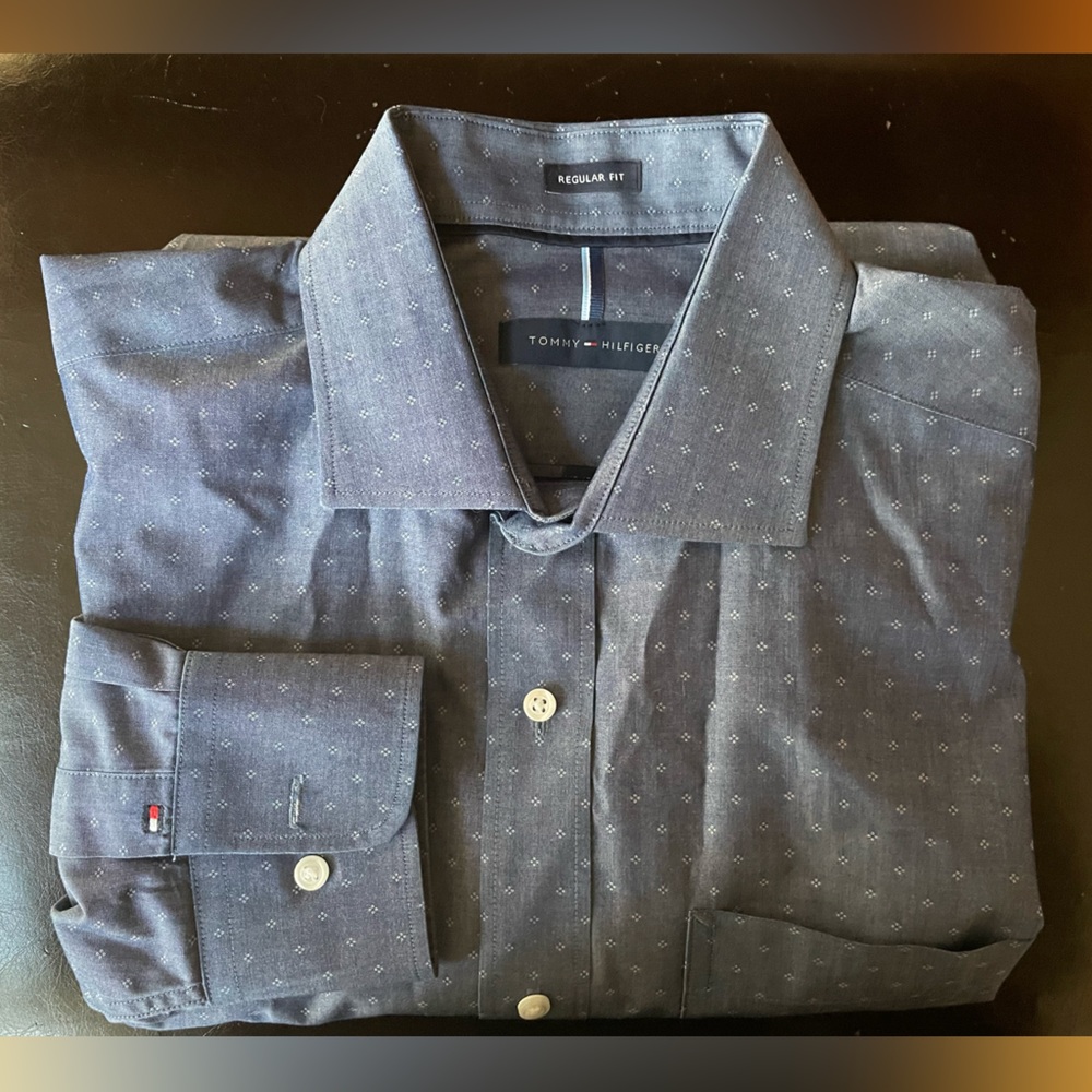 TOMMY HILFIGER Long Sleeve Mens 👔. Size 15 15 1/2  32 33